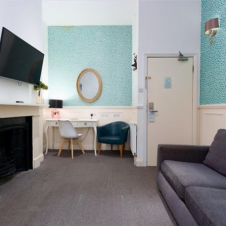 Bower House Hotel London Exterior photo