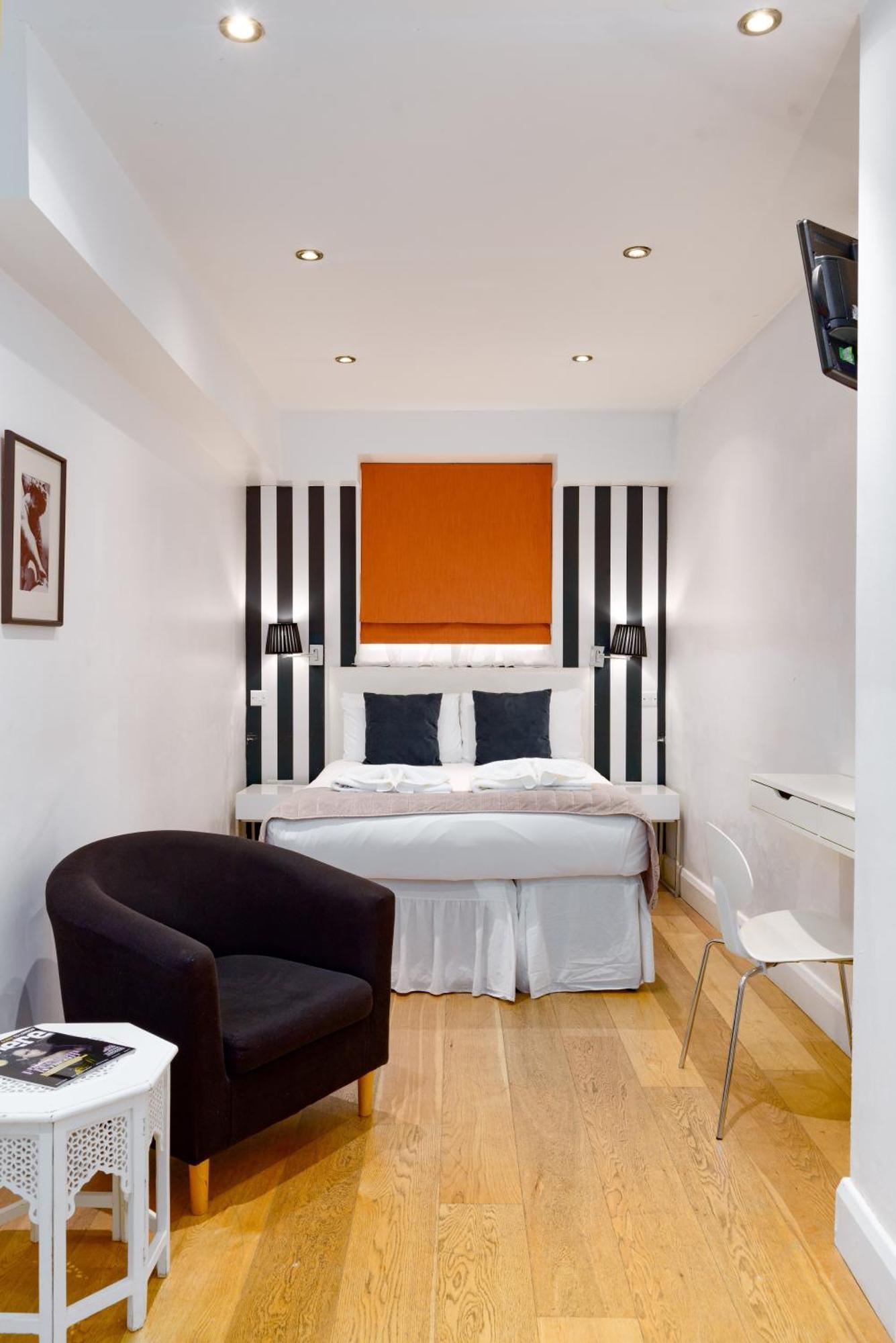 Bower House Hotel London Exterior photo